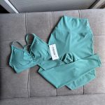 ست نیمتنه و لگ gymshark کد 1075